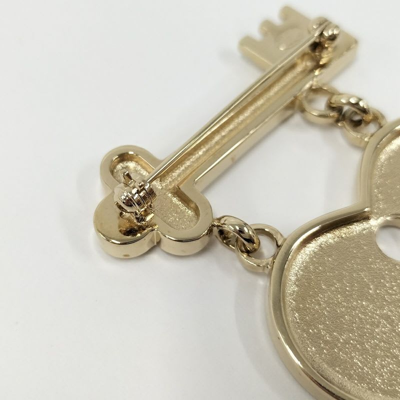 Chanel Brooch Heart Lock Plated — view 9