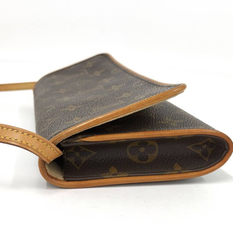 Louis Vuitton Pochette Twin GM Shoulder Bag Monogram Brown — view 6
