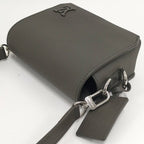 Louis Vuitton Aerogram Fastline Wearable Wallet — view 3