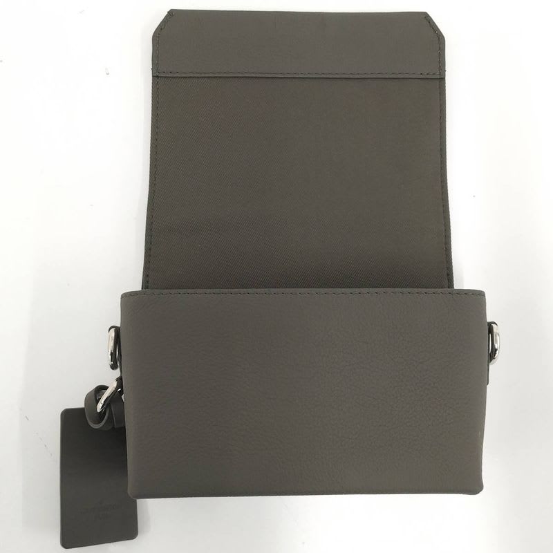 Louis Vuitton Aerogram Fastline Wearable Wallet — view 7