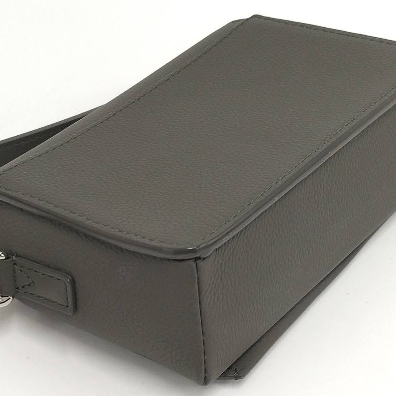 Louis Vuitton Aerogram Fastline Wearable Wallet — view 5