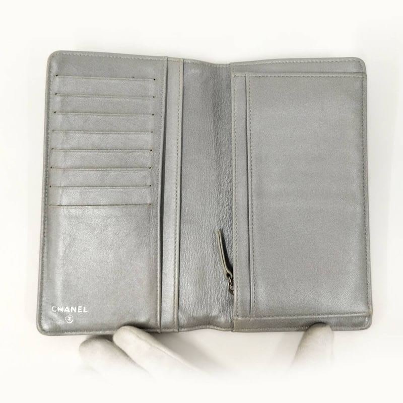 Chanel Camellia Embossed Bifold Long Wallet Leather Black — view 2