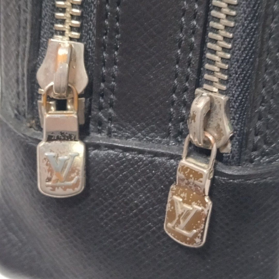 Louis Vuitton Pavel Taiga Ardoise Clutch — view 7
