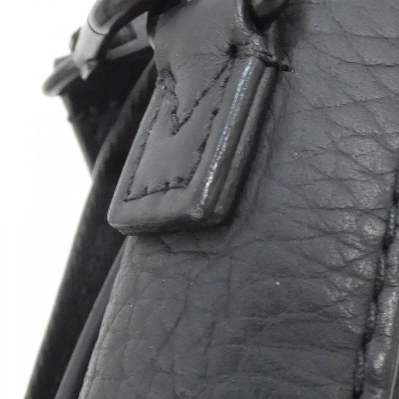 Louis Vuitton Taurillon Monogram S Rock Vertical Wearable Wallet — view 5