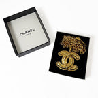 Chanel CC Logo Chain Necklace Gold Quilted — view 2