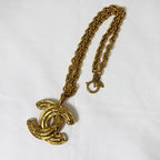 Chanel CC Logo Chain Necklace Gold Quilted — view 6