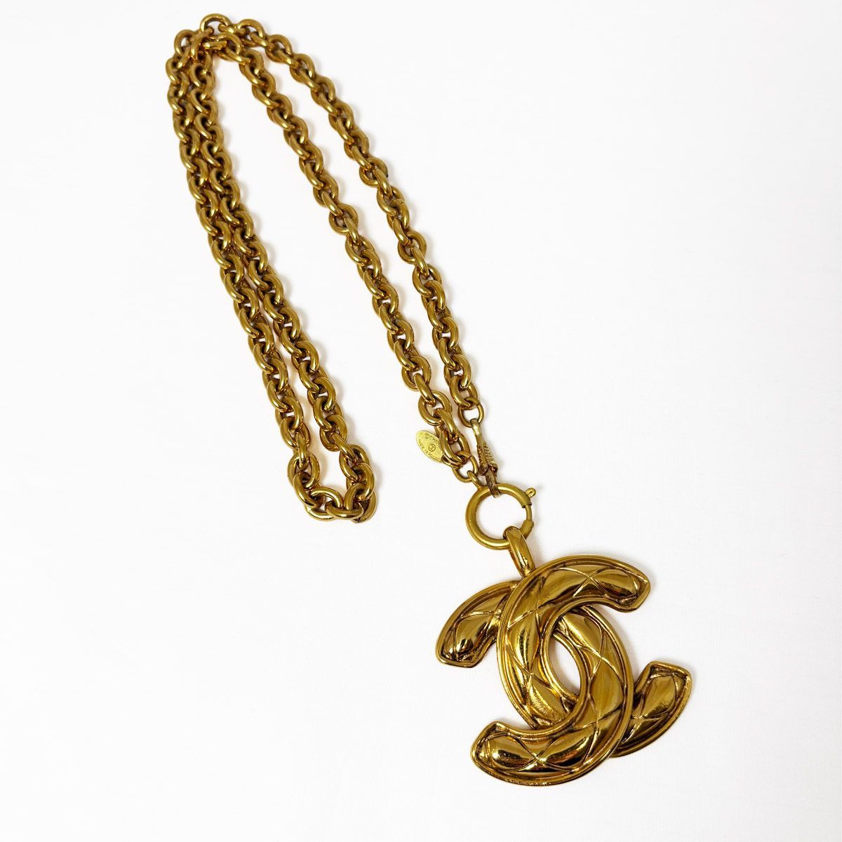 Chanel Necklace CC Logo Chain Quilted Vintage — view 4