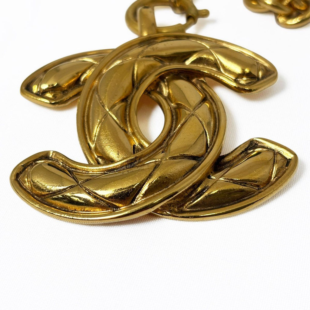 Chanel Necklace CC Logo Chain Quilted Vintage — view 6
