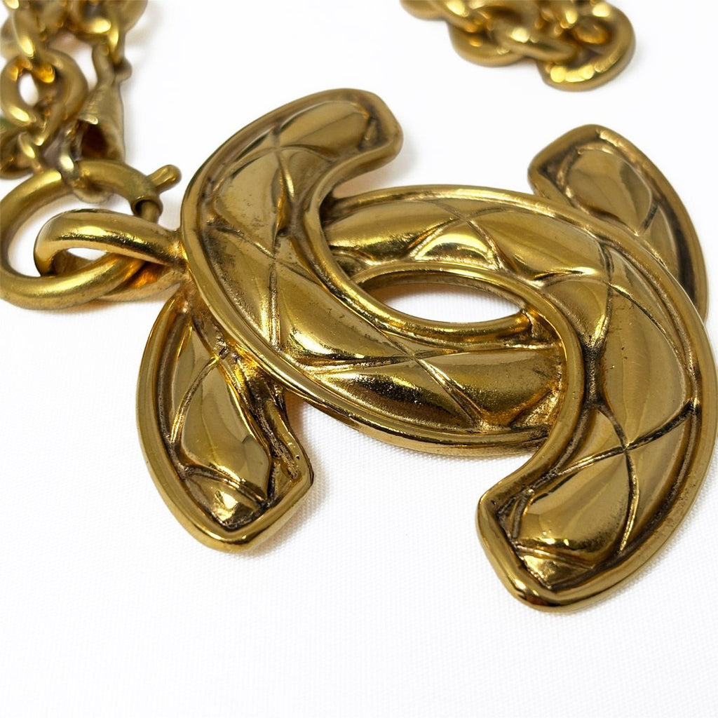 Chanel Necklace CC Logo Chain Quilted Vintage — view 7