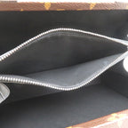 Louis Vuitton Shoulder Bag — view 7