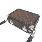 Louis Vuitton Shoulder Bag — view 5