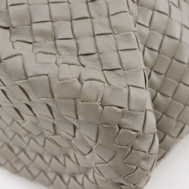 Bottega Veneta Bucket Shape Intrecciato Lambskin Gray Shoulder Bag