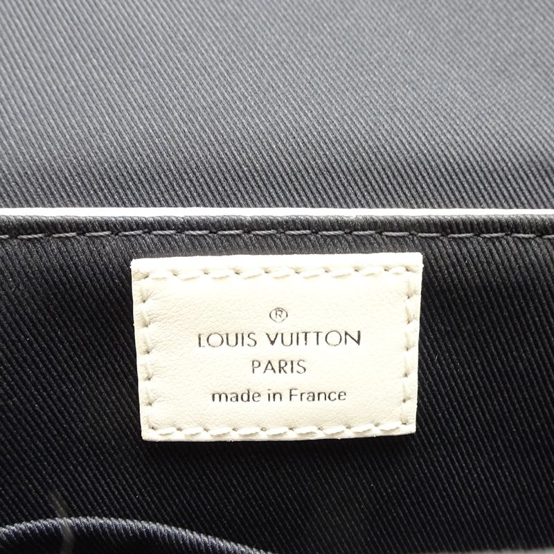 Louis Vuitton Handbag Truck Messenger — view 8