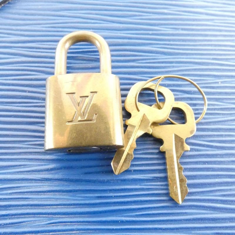 Louis Vuitton Epi Alma PM Bag — view 5