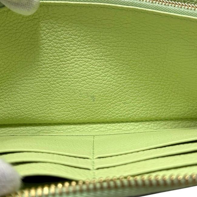Gucci Round Zipper Long Wallet Light Green — view 9