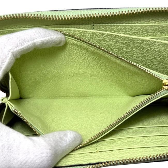 Gucci Round Zipper Long Wallet Light Green — view 7