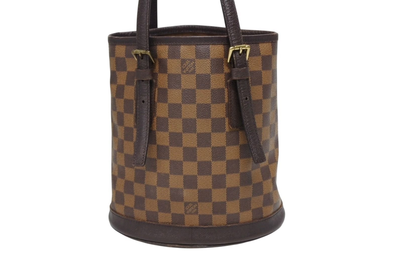 Louis Vuitton Damier Marais Shoulder Bag Brown Gold Logo — view 2