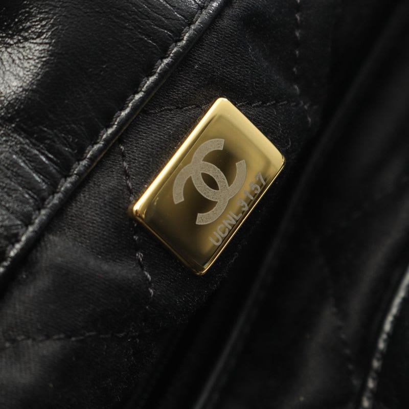 Chanel Rucksack Sac Backpack 22 Small Black Leather Chanel 22 Quilted — view 6
