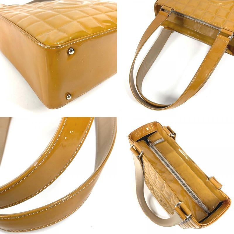 Chanel Shoulder Bag CC Logo Chocolate Bar Patent Leather Beige