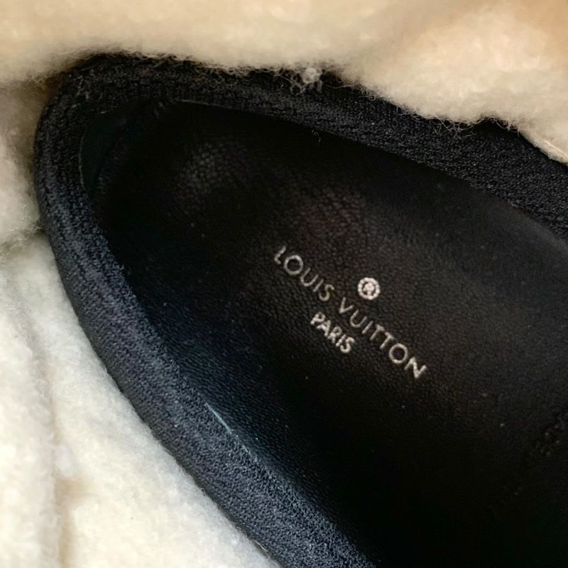 Louis Vuitton Pillow Line Monogram Boots Short Ankle Suede Mouton — view 7