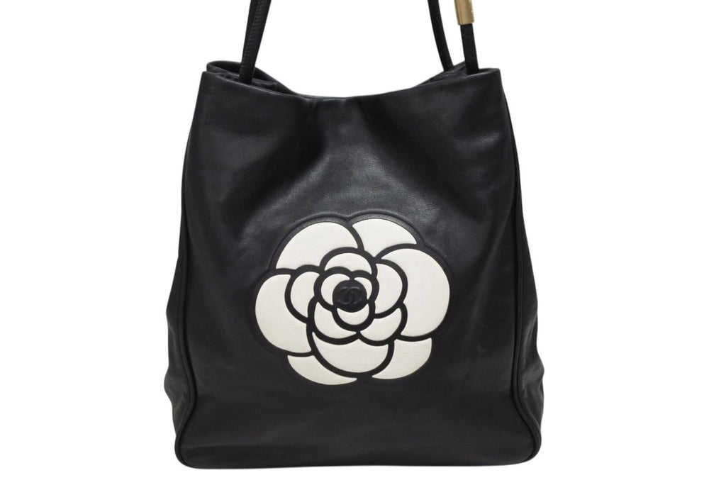 Chanel Camellia Logo Design Bag Black Leather Gold — view 2
