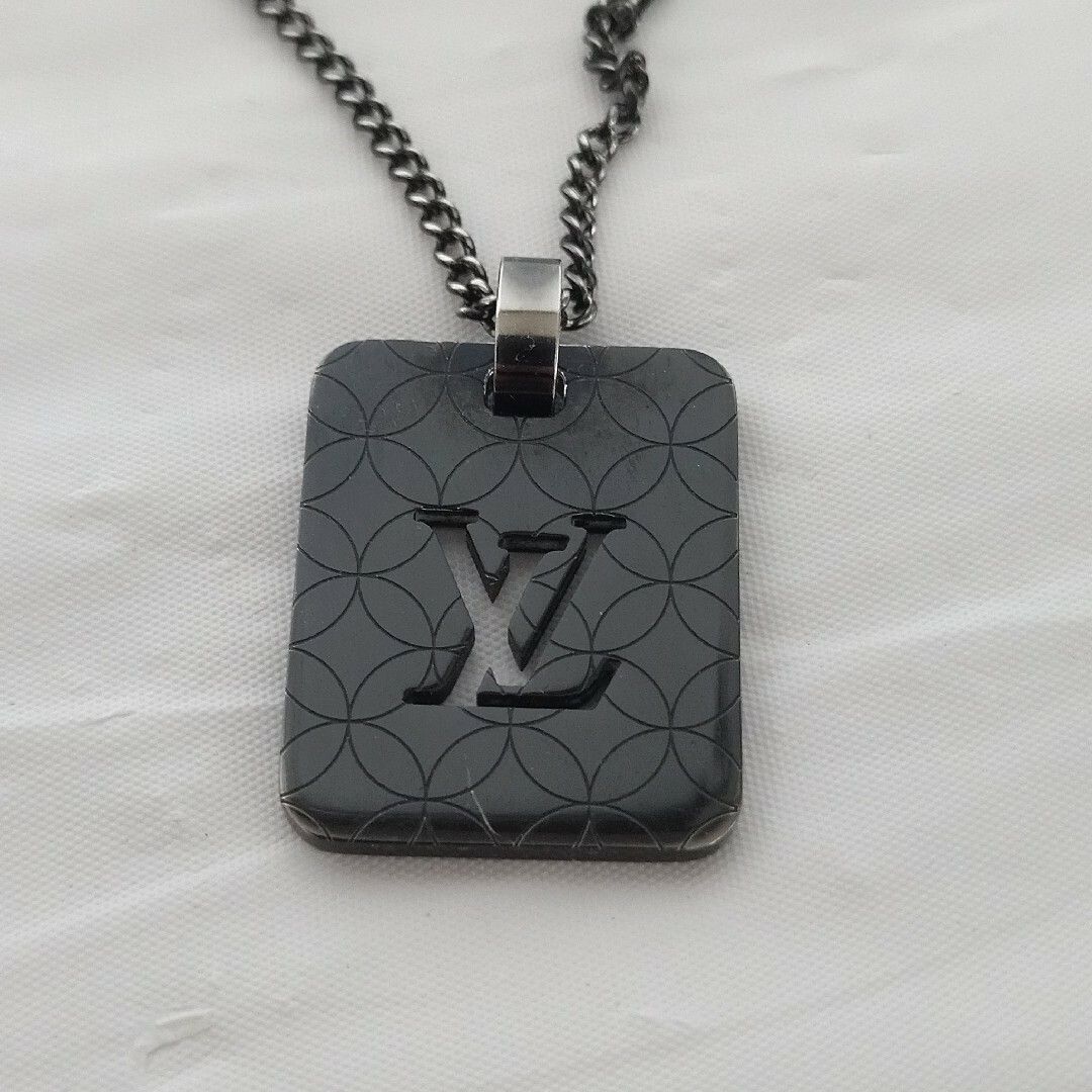 Louis Vuitton Pendentif PM Necklace — view 2