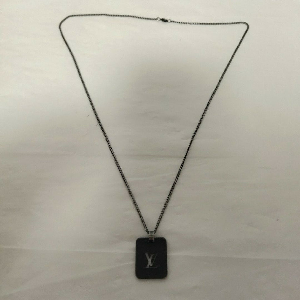 Louis Vuitton Pendentif PM Necklace — view 5