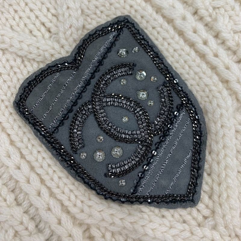 Chanel Muffler Cashmere White Coco Mark Patch Rhinestone Chain Scarf — view 5