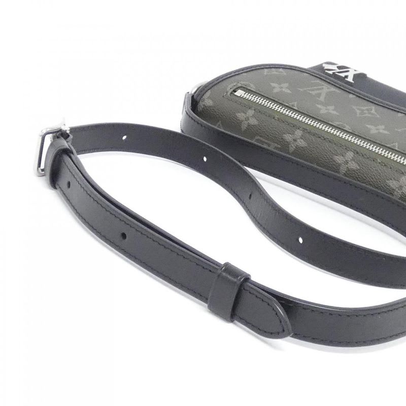 Louis Vuitton Pulse Wearable Wallet Shoulder Bag — view 7