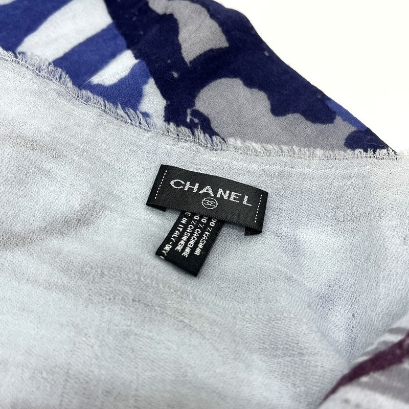Chanel Shawl No5 Perfume Cashmere Blue — view 6