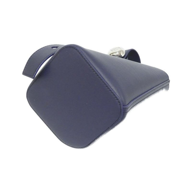 Loewe Pebble Bucket Bag Mini Aanbbbmx01 Shoulder — view 4