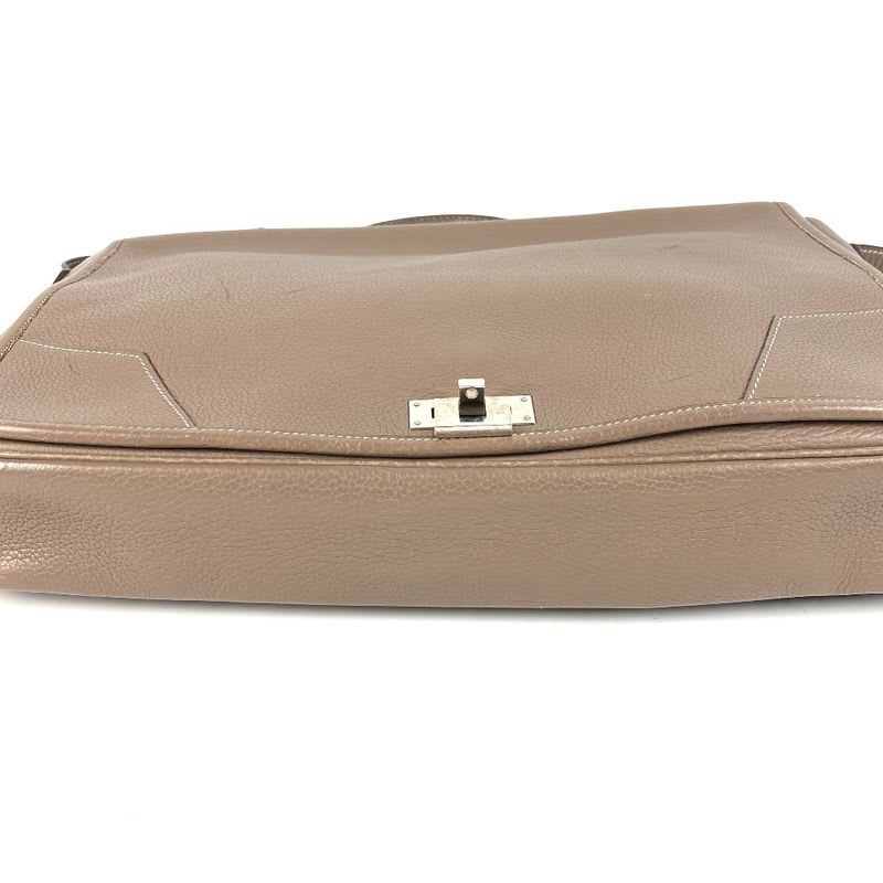 Hermes Handbag Victoria Messenger Bag Taurillon Clemence Etoupe Gray — view 5