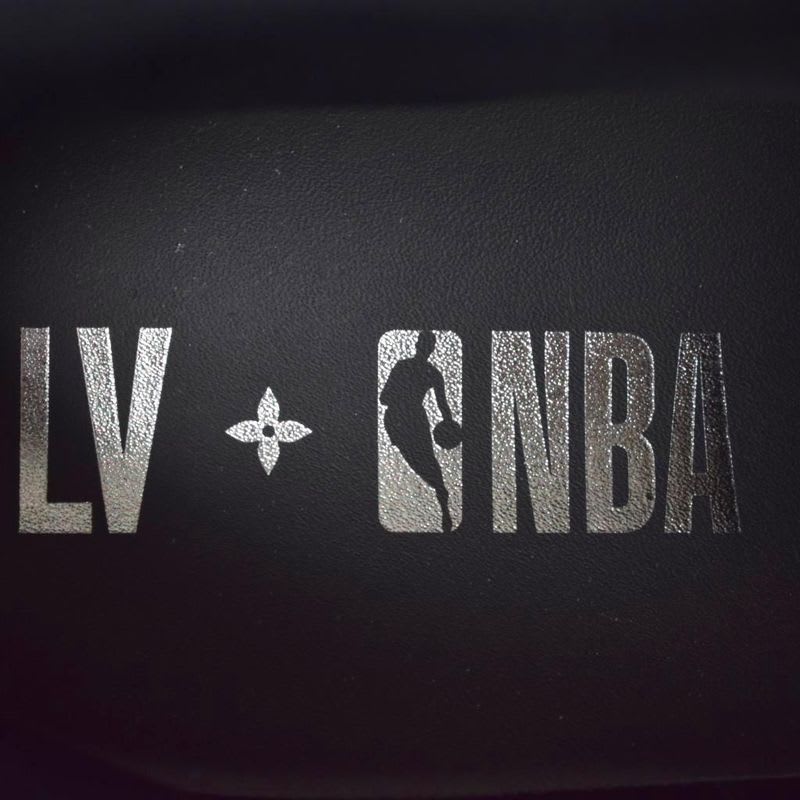Louis Vuitton NBA Oberkamphrein Suede Ankle Boots Sneakers 8.5 Black Bm0290 — view 6
