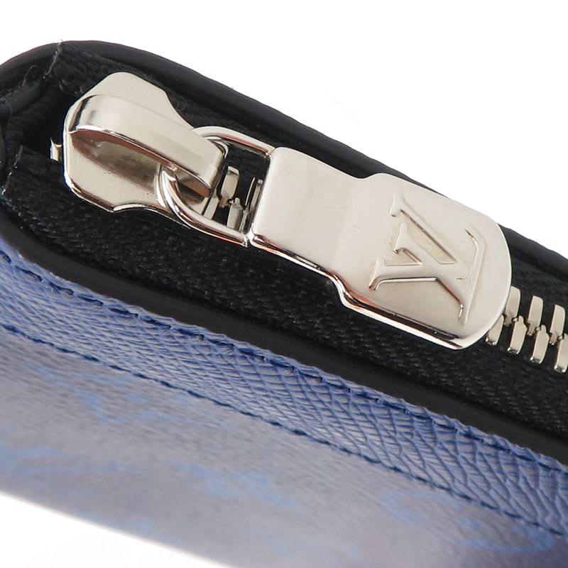 Louis Vuitton Pouch Pochette PM — view 9