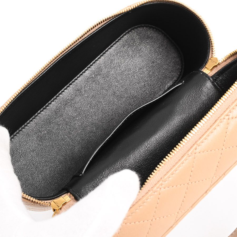 Saint Laurent Shoulder Bag Gabi Vanity — view 5