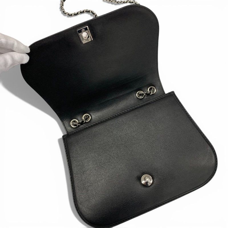 Chanel Bag Shoulder Leather Black Silver Turnlock Chain