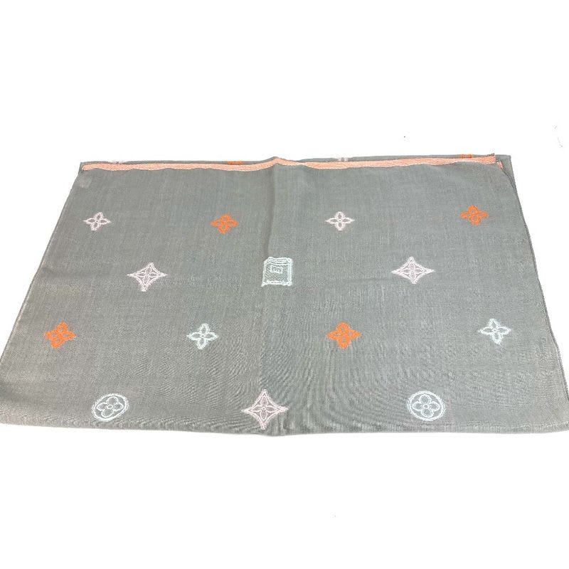 Louis Vuitton Shawl Monogram Logo Wool Gray — view 6