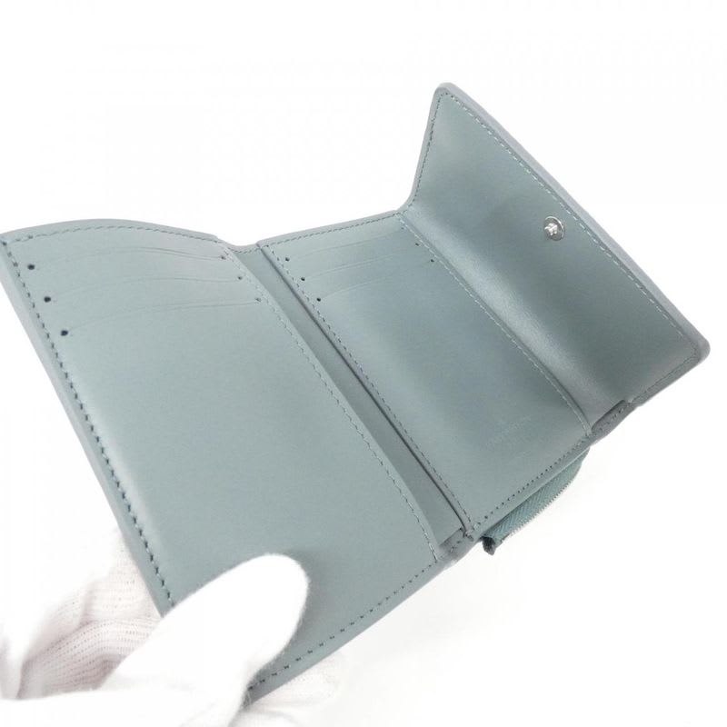 Louis Vuitton Taurillon Monogram Portefeuille Pilot Wallet — view 3