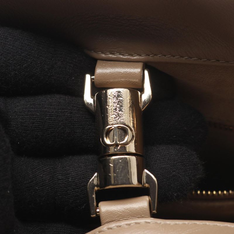 Dior Tote Bag Essential Medium Archicannage Grey Leather Archicanage — view 7