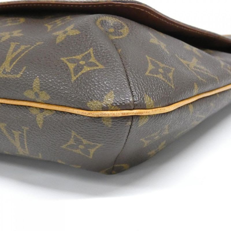 Louis Vuitton Monogram Musette Shoulder Bag — view 4