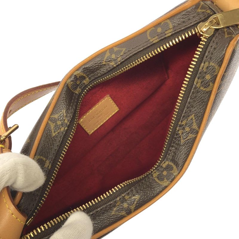 Louis Vuitton Monogram Pochette Croissant Shoulder Bag — view 8