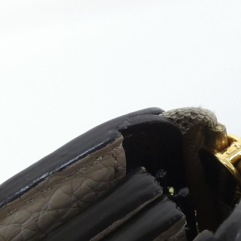Louis Vuitton Taurillon Portefeuille Comet Wallet — view 5