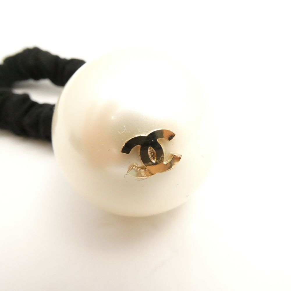 Chanel Hair Tie Faux Pearl CC Logo — view 6