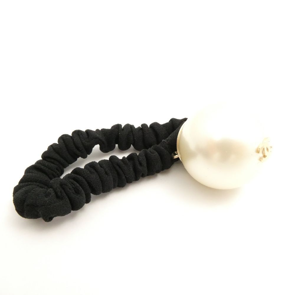 Chanel Hair Tie Faux Pearl CC Logo — view 5