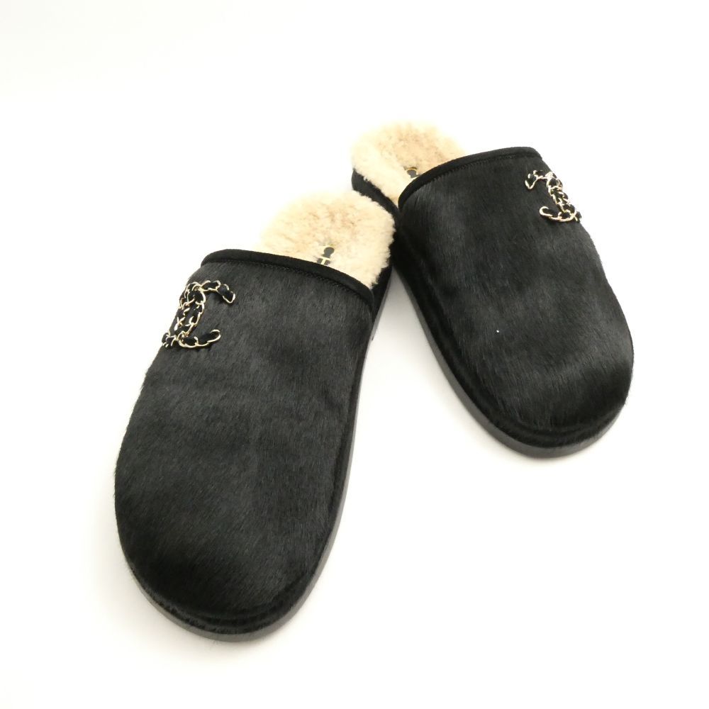 Chanel Velvet Calfskin Flats Flat Sandals 37.5 — view 2