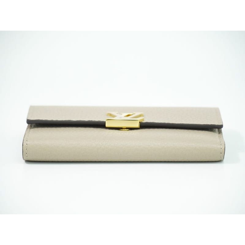 Louis Vuitton Portefeuille Capucines Taurillon Leather Fold Wallet — view 3