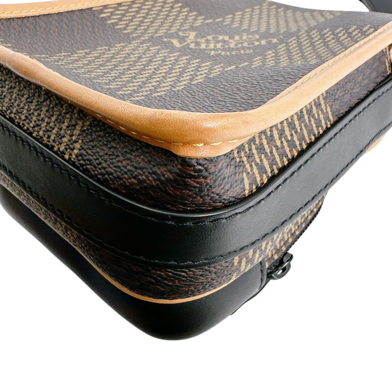 Louis Vuitton Monogram Amazon Messenger Damier Giant Bag — view 9