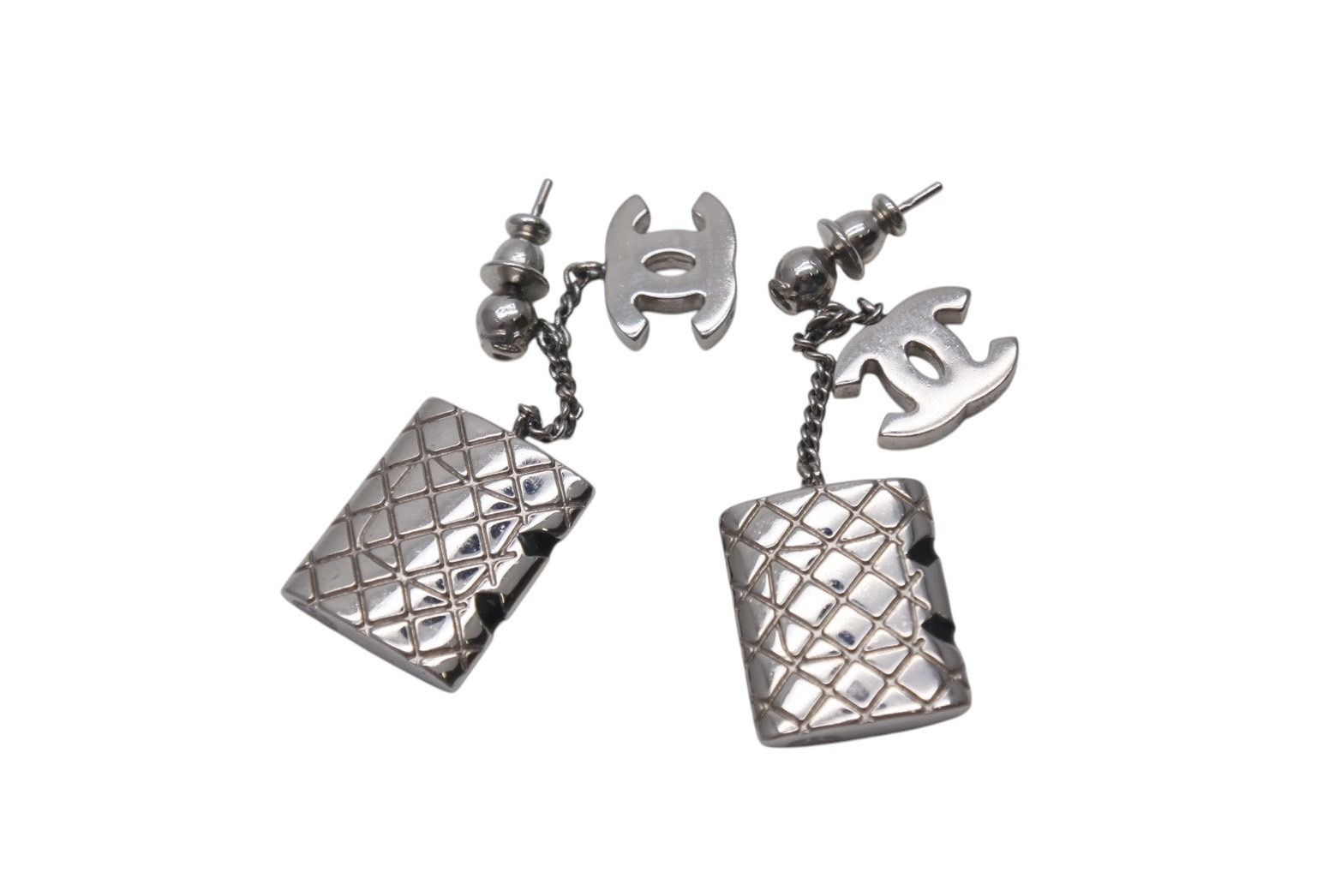 Chanel Earrings CC Logo Dangling 95c Metal Silver Black — view 8