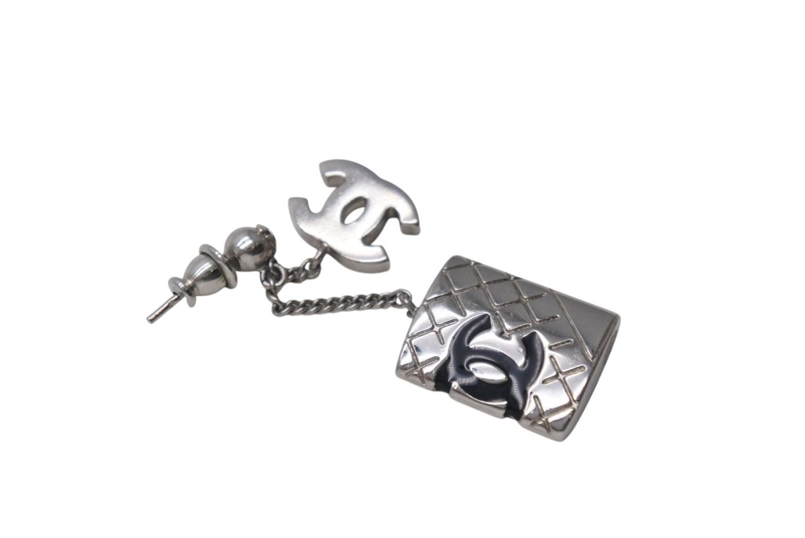 Chanel Earrings CC Logo Dangling 95c Metal Silver Black — view 2