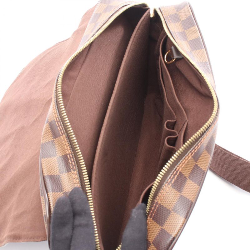 Louis Vuitton Shoulder Bag Shelton MM Leather